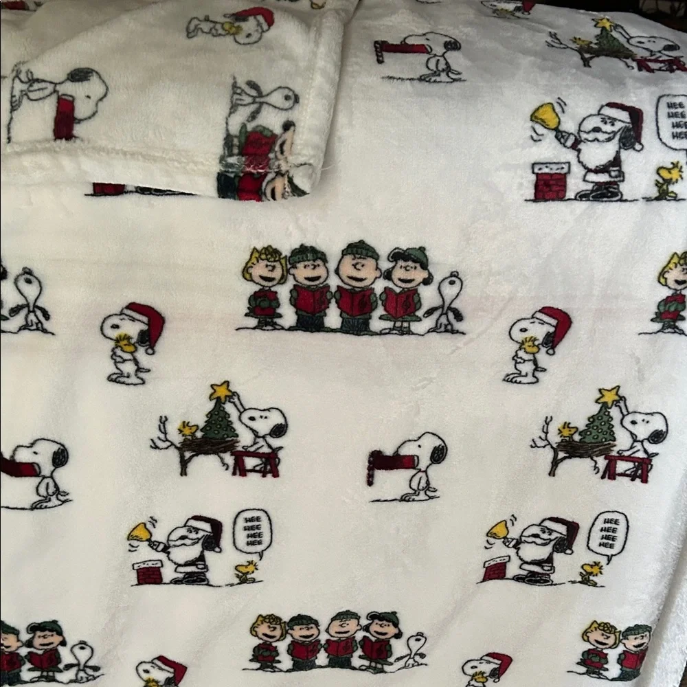 Snoopy fleece blanket